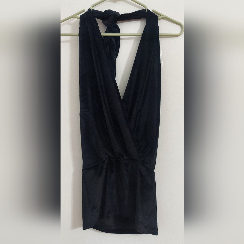 Milan Kiss women's top size small C1